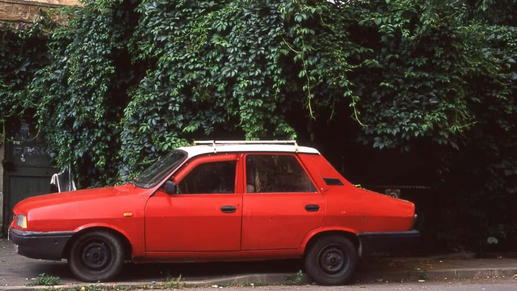 Huong dan thuc chien danh cho creator Viet muon tiep can thuong hieu Lebanon tren eBay e lam video reaction nhac chien luoc, mau lien he, kenh thay the va rui ro ban quyen.