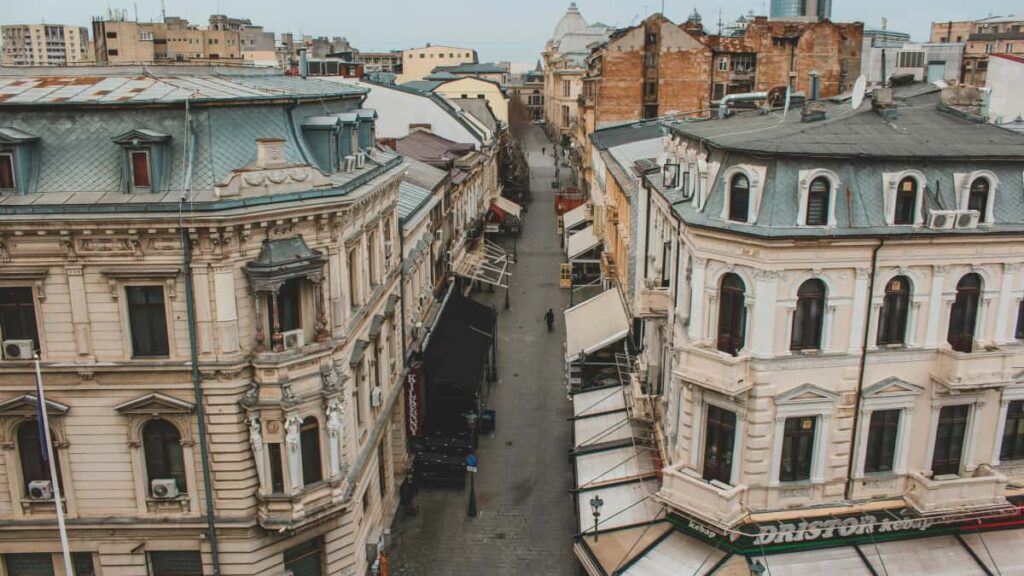 Huong dan thuc te cho creator Viet: cach tim, tiep can va chot hop tac dai han voi thuong hieu Lebanon tren Etsy bang chien luoc noi dung, ket noi van hoa va quan ly moi quan he.