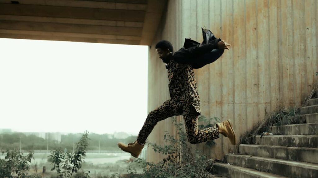 Huong dan thuc te cho creator Viet muon hop tac voi nhan hieu Ecuador tren Josh e stream noi dung game co tai tro chien thuat outreach, inh gia, luat choi nen tang va meo local hoa.