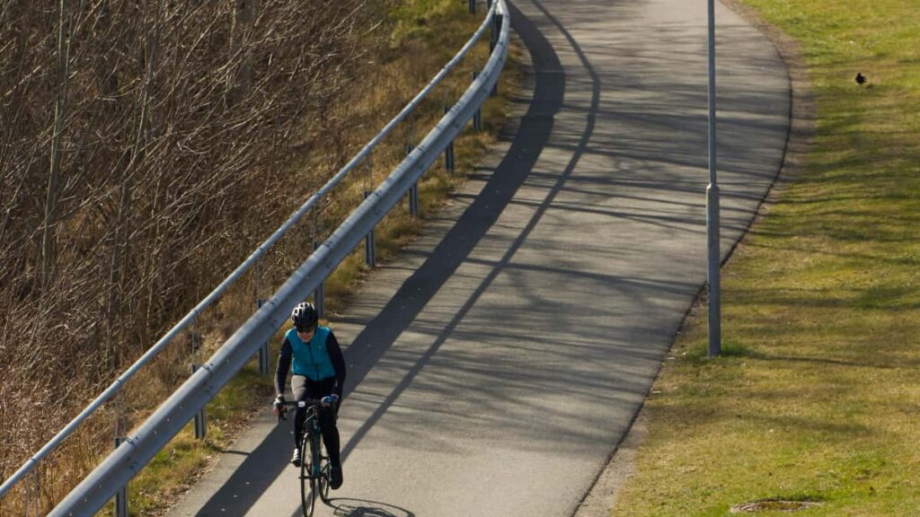 Huong dan thuc te cho advertiser o Viet Nam: cach tim, chon va hop tac voi creator Zalo tu Colombia e chay dance challenge hieu qua, dua tren mo hinh nen tang creator-club va kinh nghiem thi truong.